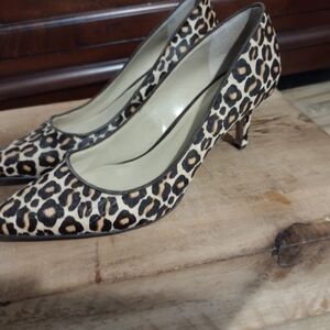 Ann Taylor leopard print calf hair pumps